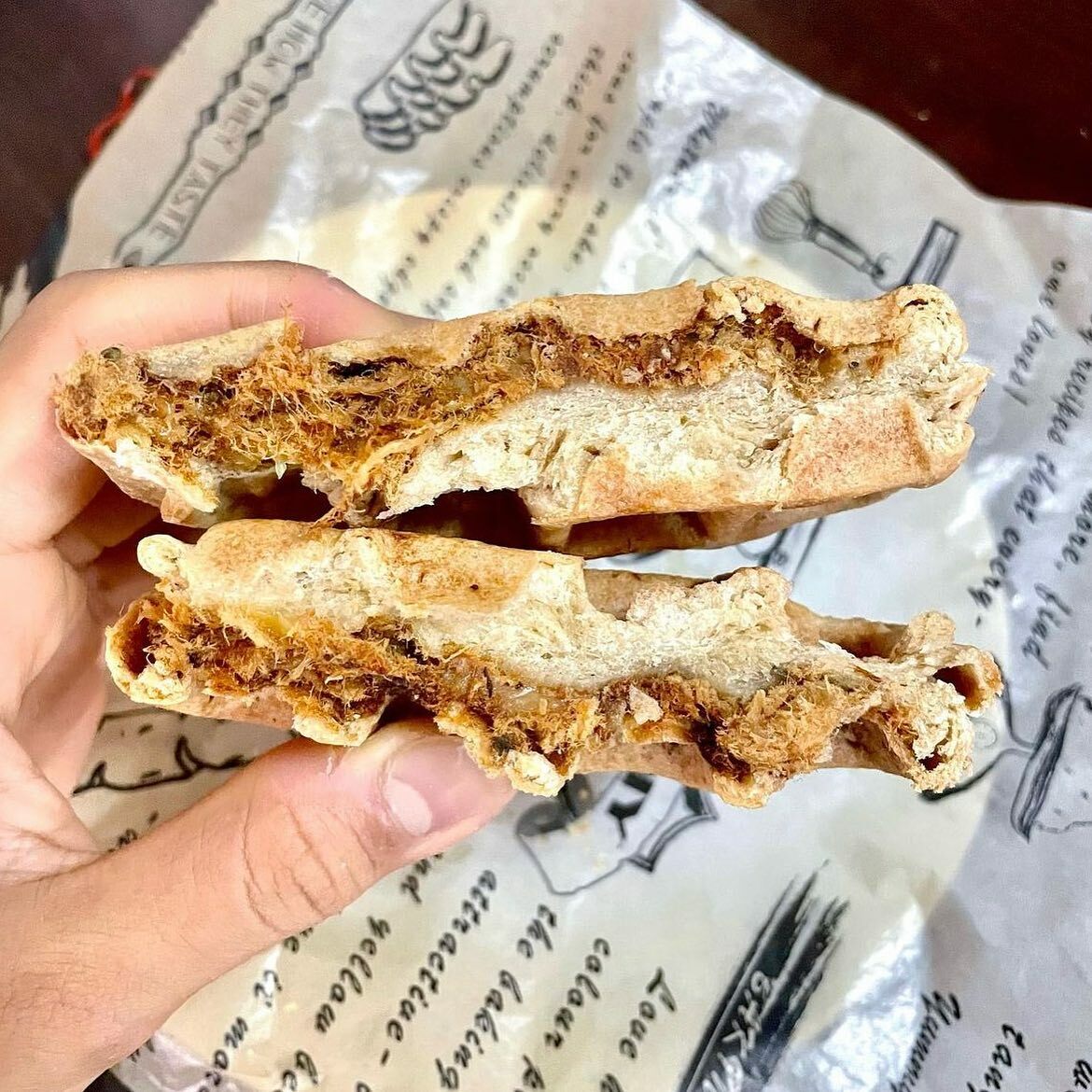 FitFIN Waffle Bread 低碳雞肉鬆格仔餅