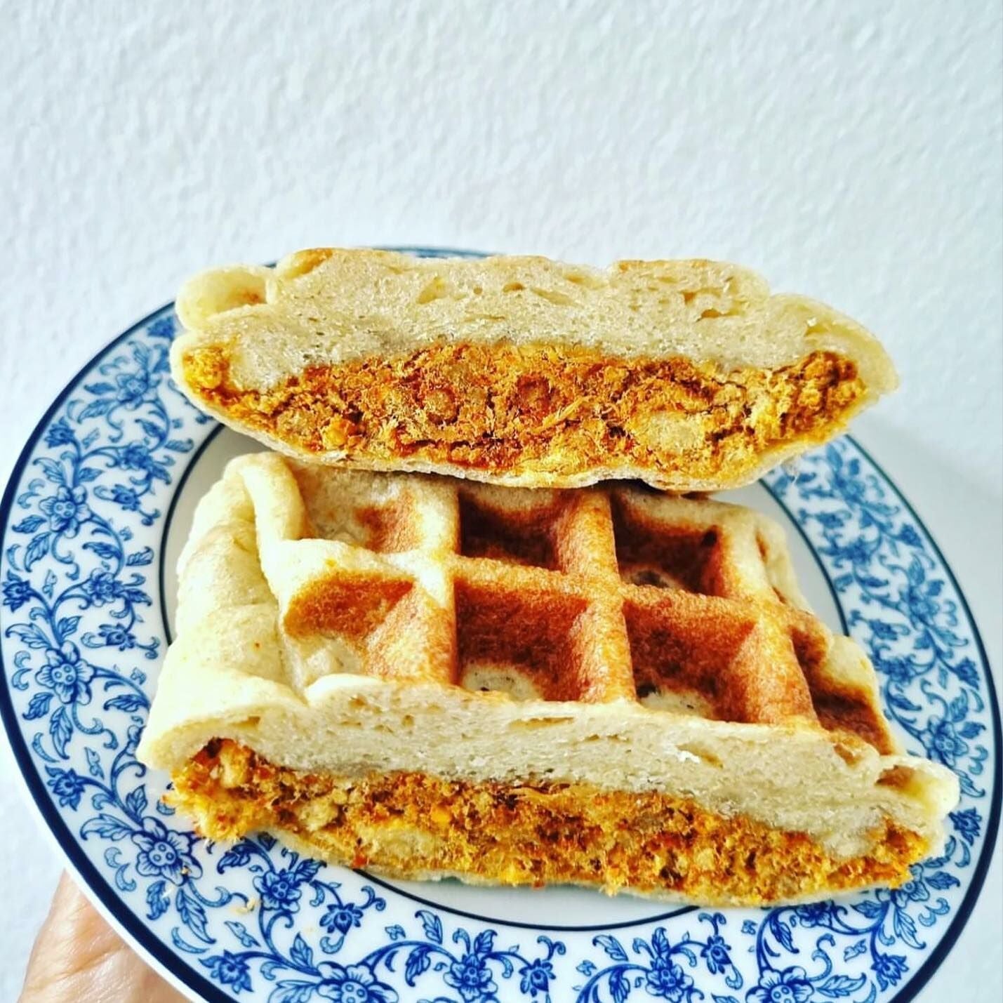 FitFIN Waffle Bread 低碳辣味雞肉鬆格仔餅